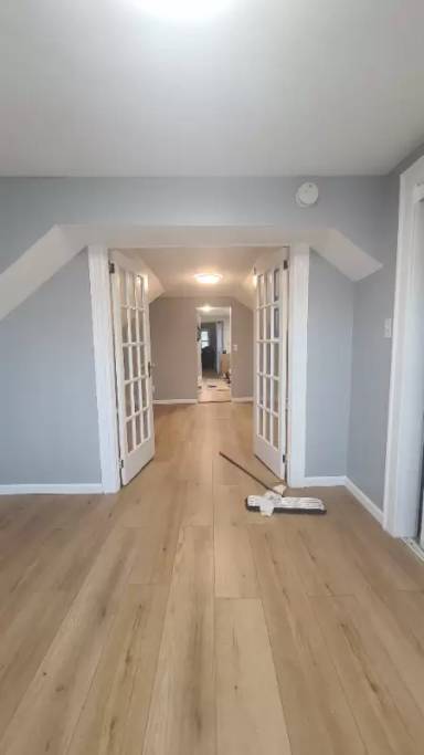 Main picture of 571 Avenue A