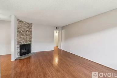 Main picture of 725 E Providencia Ave