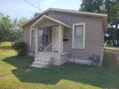 Main picture of 706 Ash St