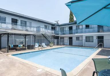 Main picture of 2635 Milton Ave