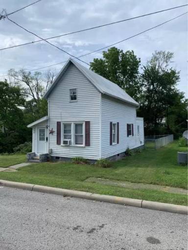 Main picture of 236 Santee Ave