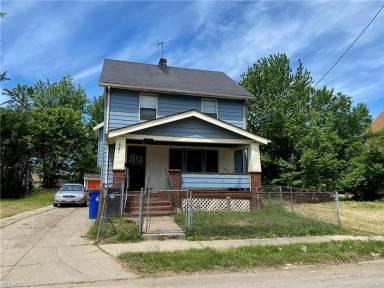 Main picture of 934 E 129th St