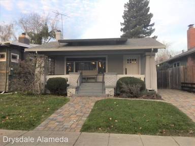 Main picture of 3215 Fairview Ave