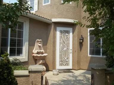 Main picture of 1689 N Filbert Ave