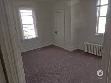 Main picture of 2 S Balliet St
