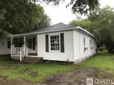 Main picture of 311 N Royal St