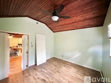 Main picture of 410 N Wild Olive Ave