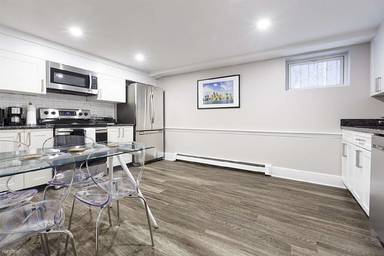 Main picture of 20 Concord Sq