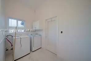 Main picture of 1825 SW 86th Ave