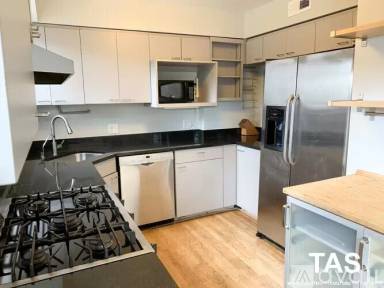 Main picture of 2314 N Greenview Ave