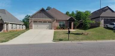 Main picture of 920 Delaney Dr