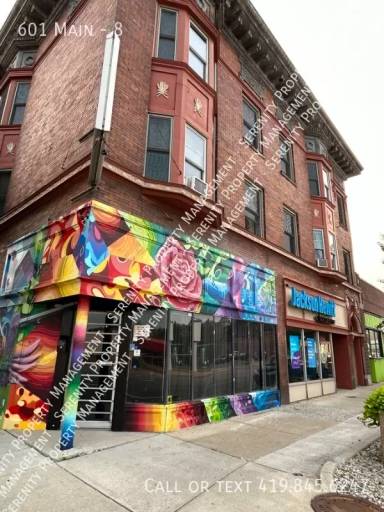 Main picture of 601 Main St