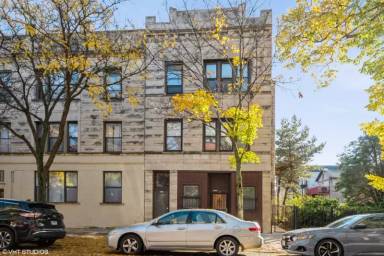 Main picture of 1037 W Polk St