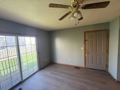 Main picture of 2862 S Meadowbrook Ave