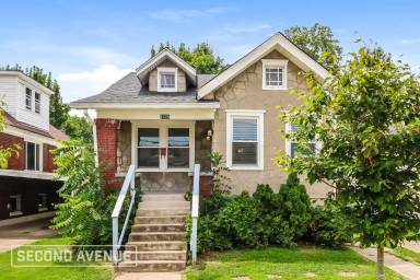 Main picture of 1220 Manitau Ave