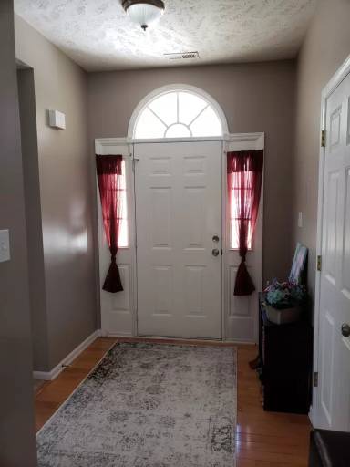 Main picture of 105 Silverberry Ct