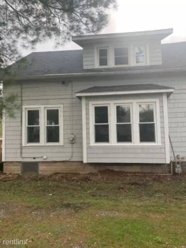 Main picture of 2804 W Pleasant Ave