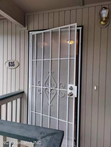 Main picture of 635 Chadwick Ln
