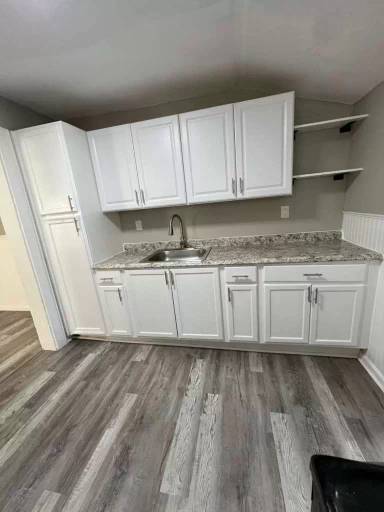 Main picture of 325 N Broad St