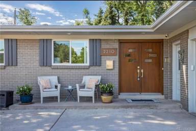 Main picture of 2210 E Columbia Pl