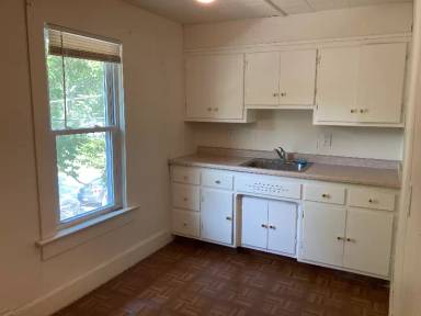 Main picture of 623 W Main St
