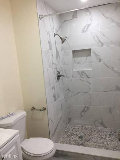 Main picture of 3143 Schuyler Pl