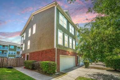 Main picture of 9042 Parlor Dr