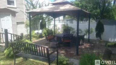 Main picture of 482 S Elm St