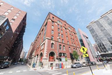 Main picture of 731 Plymouth