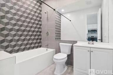 Main picture of 763 Park Ave