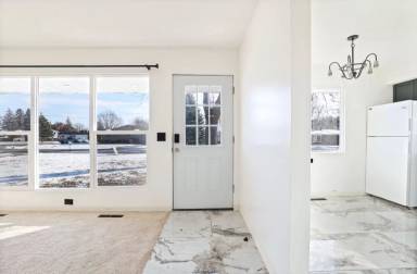 Main picture of 2118 Avalon Cir