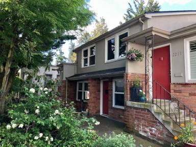 Main picture of 2213 Boylston Ave E