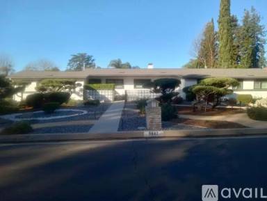 Main picture of 9647 Vanalden Ave