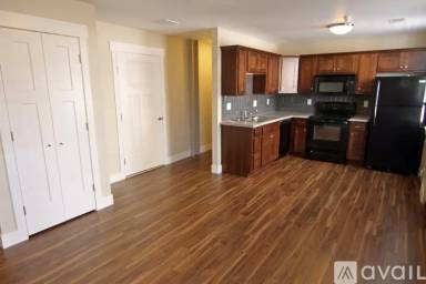Main picture of 623 S Wolcott St