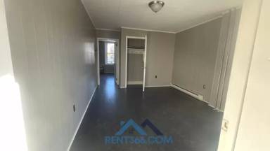 Main picture of 101 N George St