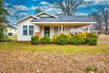 Main picture of 2085 Cherry Ave