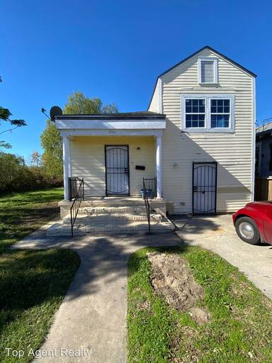 Main picture of 2524 Port St