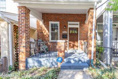 Main picture of 1844 L St NE