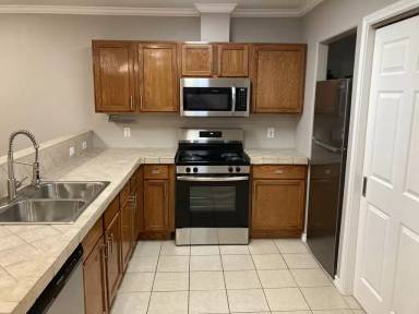 Main picture of 3421 Tampa St