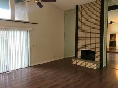 Main picture of 619 W Howell Ave