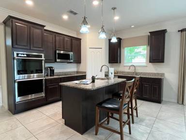 Main picture of 1517 SW Bayshore Blvd
