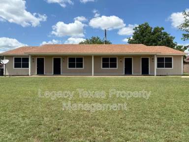 Main picture of 1410 Courtney Pl