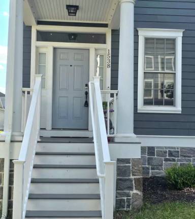 Main picture of 1538 Schwinn St
