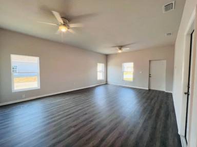 Main picture of 1487 Las Villas Blvd