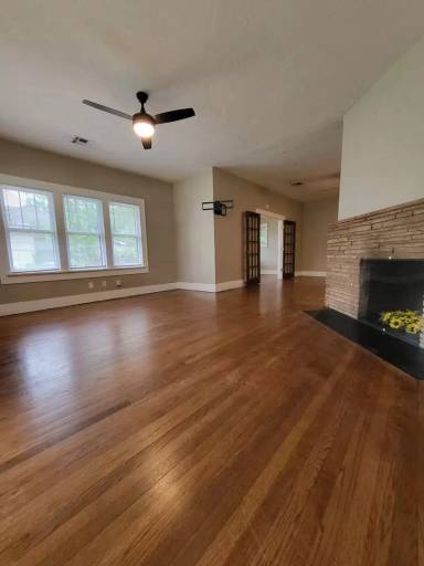 Main picture of 212 W Eufaula St