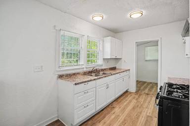 Main picture of 5013 S Benton Ave