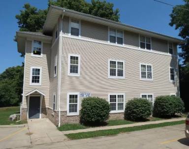 Main picture of 604 1/2-1 West Elm Street