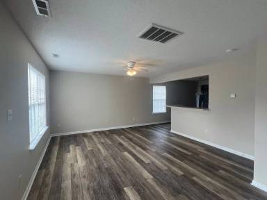 Main picture of 112 Daventry Pl