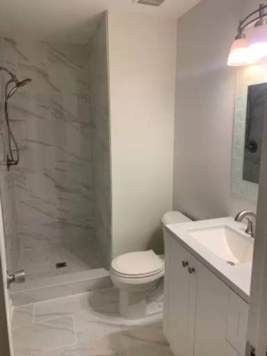 Main picture of 12 Bond St