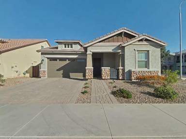 Main picture of 1974 E Geronimo St